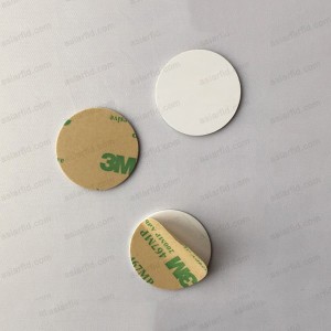 Billige RFID tag ISO 14443A Fudan F08 RFID PVC Tag med lim. - Hårde RFID NFC Tag